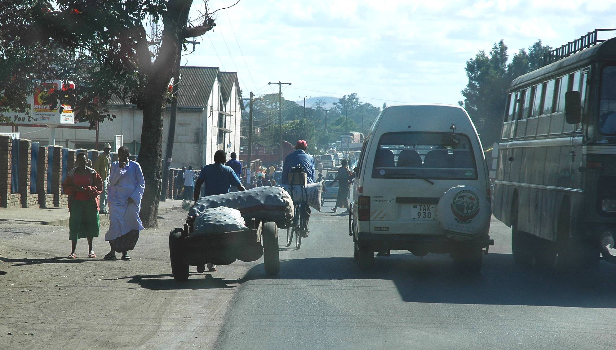 Arusha - Street Traffic - 880.jpg